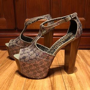 LIKE NEW- Jessica Simpson Dany Platforms